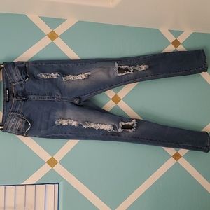 FashionNova ripped medium denim jeans size 7/8